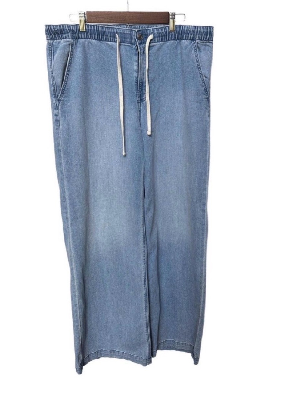 American Eagle Women’s Wide Leg Jeans Pull on Sz Large